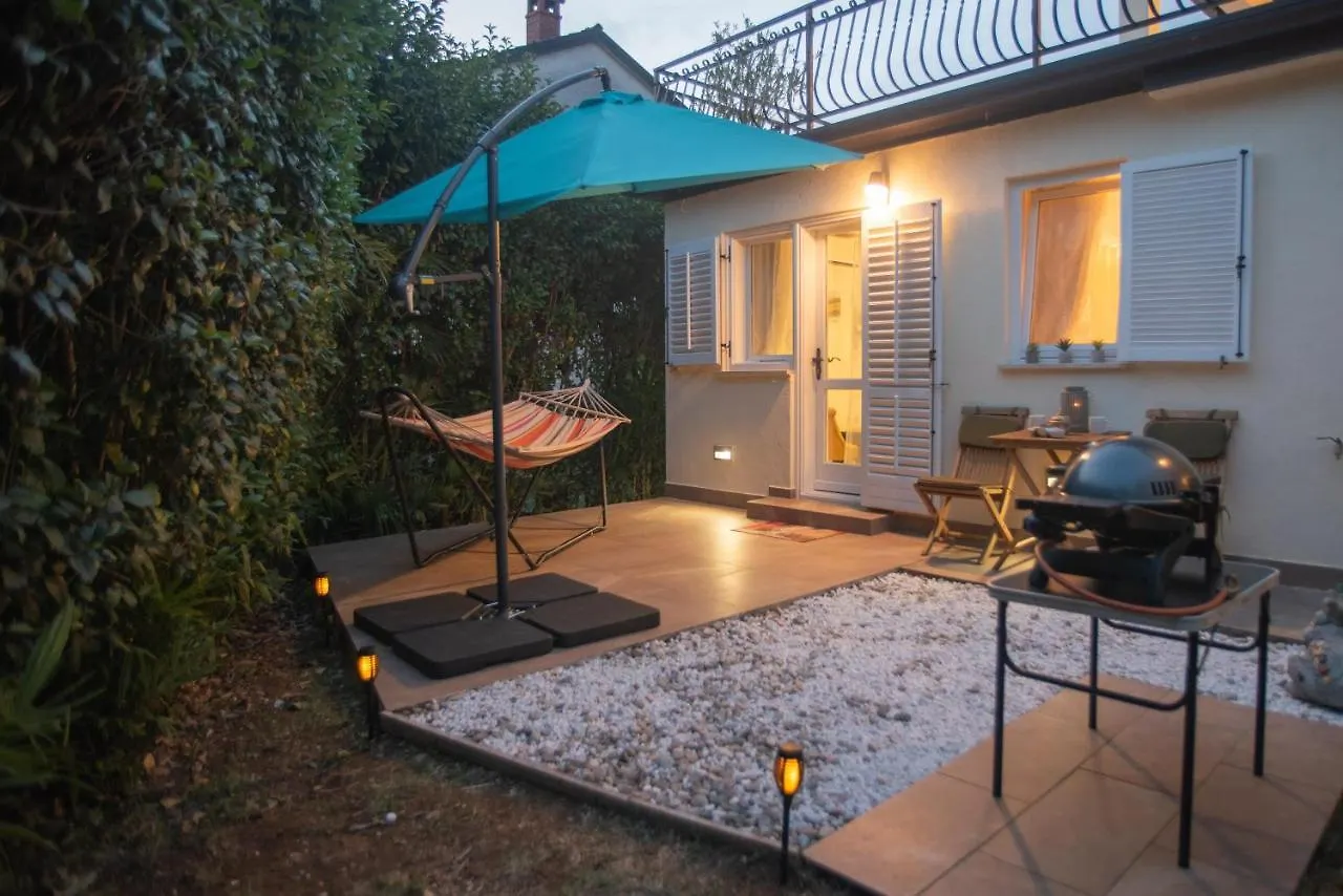 Wellness Studio D'Or - Exclusive New Apartment With Whirlpool, Sauna, Sunny Terrace, Private Parking Poreč